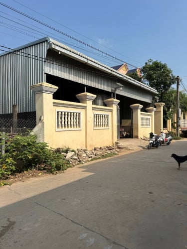 ដីលក់ព្រែកលួង 14m x 30m
