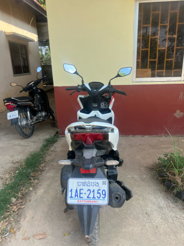 ម៉ូតូ​លក់​ មានពន្ធ​ លក់1600$