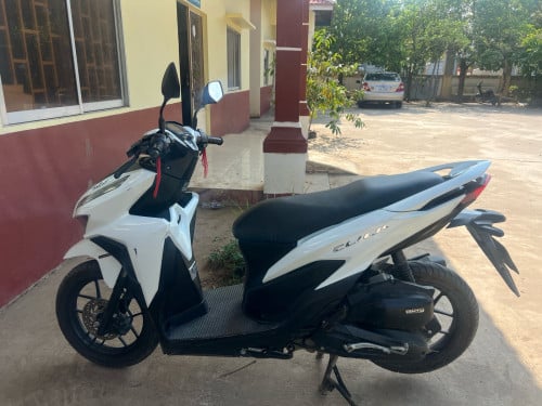 ម៉ូតូ​លក់​ មានពន្ធ​ លក់1600$