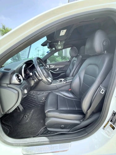 $26,800 Mercedes C300 AMG ស្លាកលេខខ្ពស់