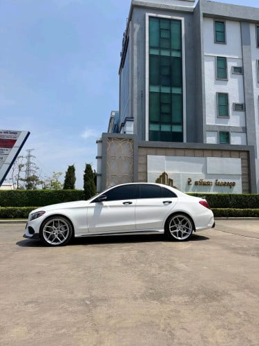 តម្លៃពីរមុន $29,900 តម្លៃលក់ $26,900 Mercedes C300 AMG វើតៗបងប្អូន