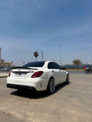 តម្លៃពីរមុន $29,900 តម្លៃលក់ $26,900 Mercedes C300 AMG វើតៗបងប្អូន