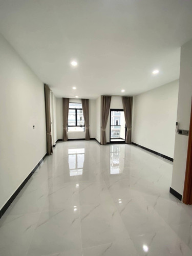 អាគារពាណិជ្ជកម្មលក់490000$ ចរចា,ឫដាក់ជួល5500$ចចារ