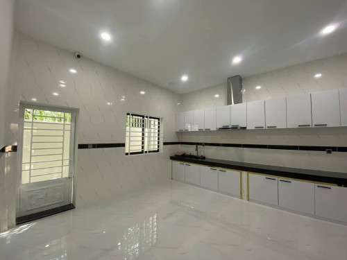 អាគារពាណិជ្ជកម្មលក់490000$ ចរចា,ឫដាក់ជួល5500$ចចារ