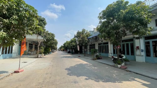 #ផ្ទះលក់បន្ទាន់ #បុរីលឹមឈាងហាក់ លើផ្លូវមេធំ ចុះពីផ្លូវជាតិលេខ០៤ 70ម៉ែត
