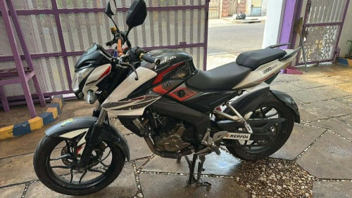 លក់ 800 $ ចរចា ឆ្នាំ015 ម្ចាស់ដេីម