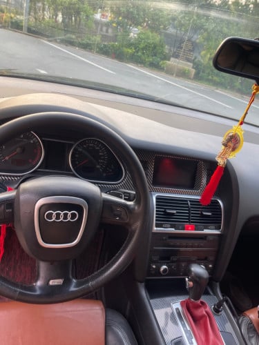 ចង់លក់ឡានAudi Q7 S-line 2007ម៉ាស៊ីនម៉ាស៊ុត ឡានជិះធ្វើការ