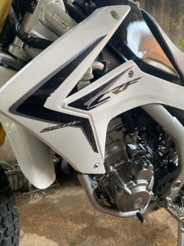 ម៉ូតូលក់ CRF 250cc មានពន្ធ មានកាតគ្រីត្រឹមត្រូវ លក់តម្លៃ 3150$ ចរចា