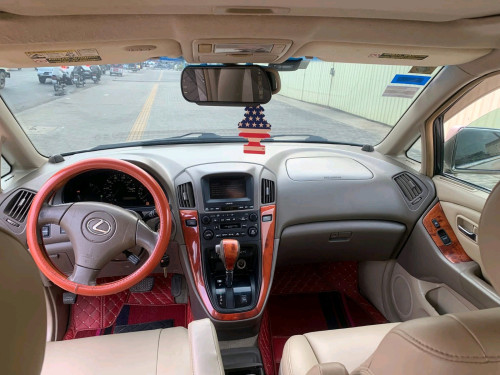 លក់Lexus RX300 ឆ្នាំ2002ប៉ុង2 ឡានថ្មីម្ចាស់ដើមទី១✅ធានាឡានអត់បុកអត់ប៉ះ អត់ច្រេះ ទឹកថ្នាំសុិន80%
