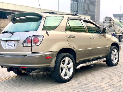 លក់Lexus RX300 ឆ្នាំ2002ប៉ុង2 ឡានថ្មីម្ចាស់ដើមទី១✅ធានាឡានអត់បុកអត់ប៉ះ អត់ច្រេះ ទឹកថ្នាំសុិន80%