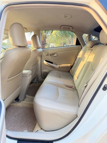 លក់​ Prius ឆ្នាំ០១០​ អប់សិន៥​ តំលៃ16900$ ចរចារ