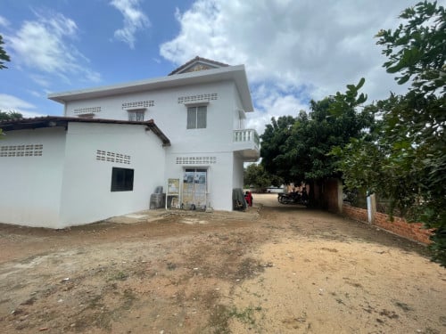 🏦House Available for Urgent Sale at a Special Price (Negotiable).