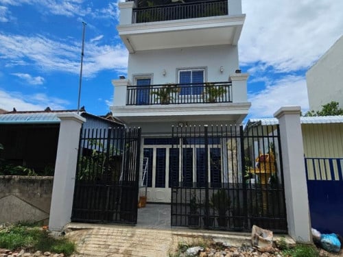 🏦House Available for Urgent Sale at a Special Price (Negotiable).