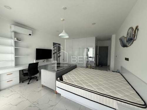 👨‍👩‍👧‍👦 MASSIVE 111 SQM FAMILY RESIDENCE – HEART OF SIHANOUKVILLE