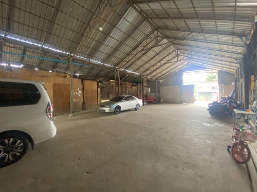 🔰ឃ្លាំងអាជីវកម្មជួលលើផ្លូវធំ ក្រុងតាខ្មៅ។