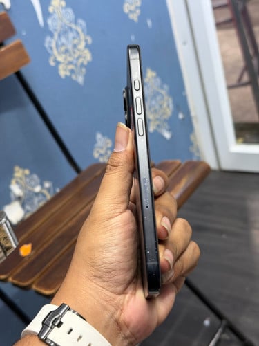 16 plus 128g Lla use sim 97%