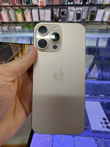 16 pro max  ស្អាត
