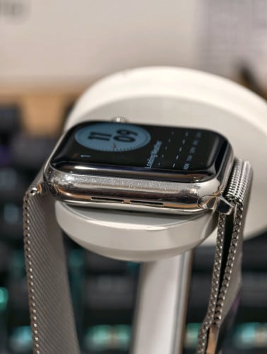 149$ Stainless steel Apple watch Series 5 40mm