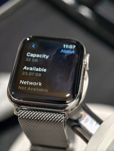 149$ Stainless steel Apple watch Series 5 40mm