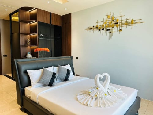 5 Bed Sky-Villa for rent - Tonle Basak Near Aeon 1