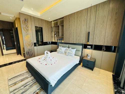 5 Bed Sky-Villa for rent - Tonle Basak Near Aeon 1