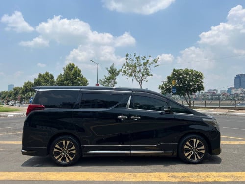 Alphard 017​  V6 (បង់រំលស់100%)
