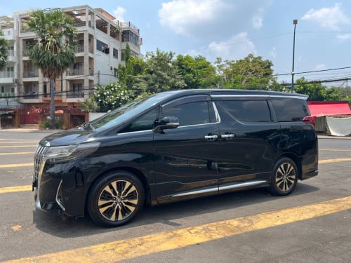 Alphard 017​  V6 (បង់រំលស់100%)