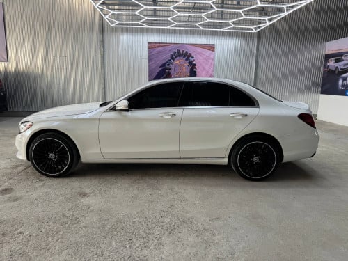 C300 Available for rent