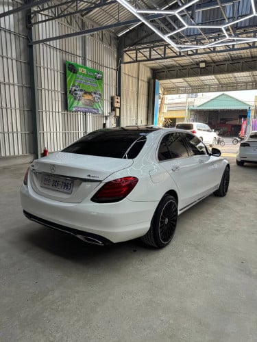C300 Available for rent