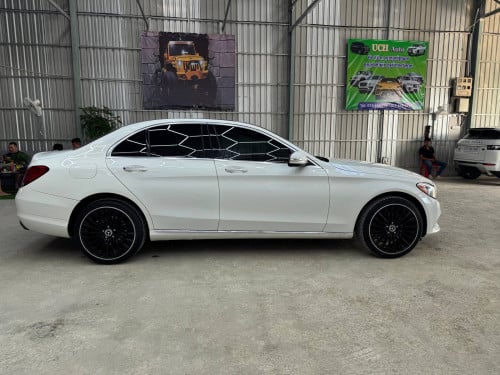 C300 Available for rent