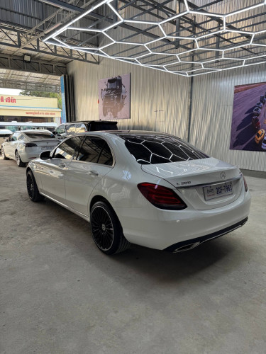 C300 Available for rent