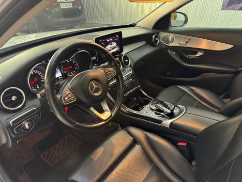 C300 Available for rent