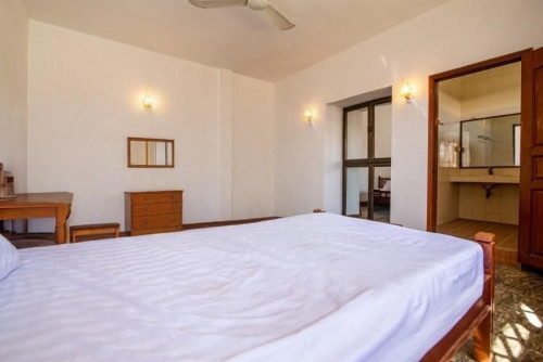 Combo apartment for rent, 3bedroom, Toultompong
