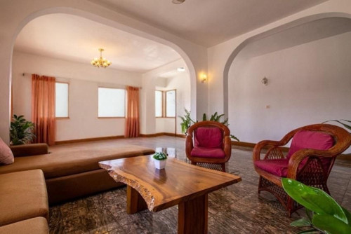 Combo apartment for rent, 3bedroom, Toultompong