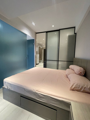 Condo resale urgently