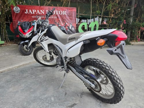 CRF250L ទើបមកដល់ពីប្រទេសជប៉ុនមកឃ្លាំងយើងខ្ញុំ