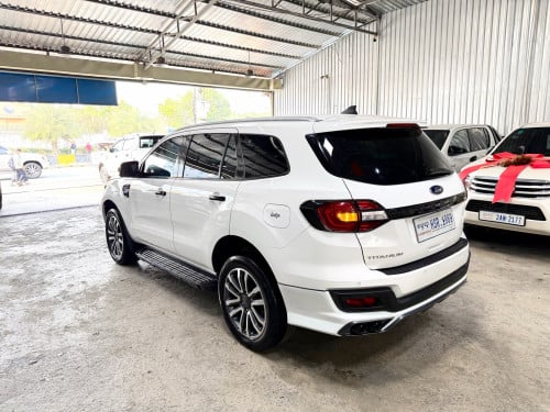 Ford Everest Titanuim 2020 លេងសោរបញ្ឆេះពីចំាយ​ លេងប៊ូមនិង​ Bodykit