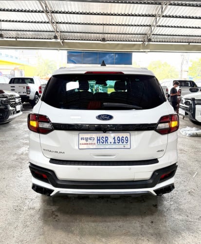 Ford Everest Titanuim 2020 លេងសោរបញ្ឆេះពីចំាយ​ លេងប៊ូមនិង​ Bodykit