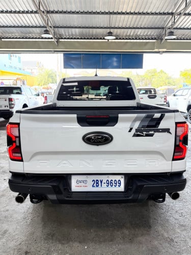 Ford Ranger Raptor សាំង​ 3.0L
