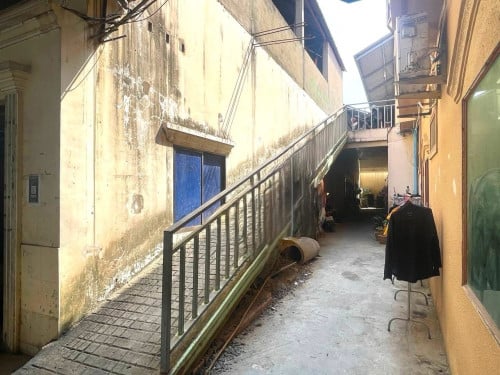 ផ្ទះលក់បន្ទាន់នៅស្ទឹងមានជ័យ ( មានចំណូល )