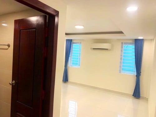 ផ្ទះលក់បន្ទាន់ខ្លាំង នៅក្នុងបុរី OCIC