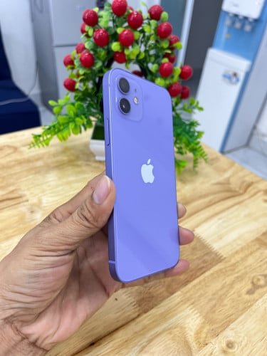 IPHONE 12