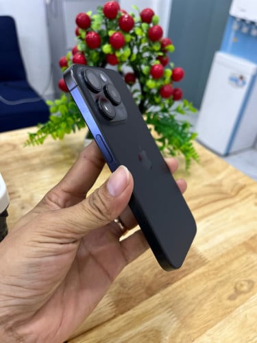 iPhone 15 Pro