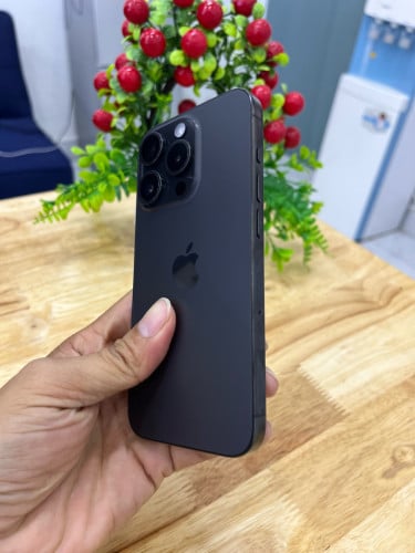 iPhone 15 Pro