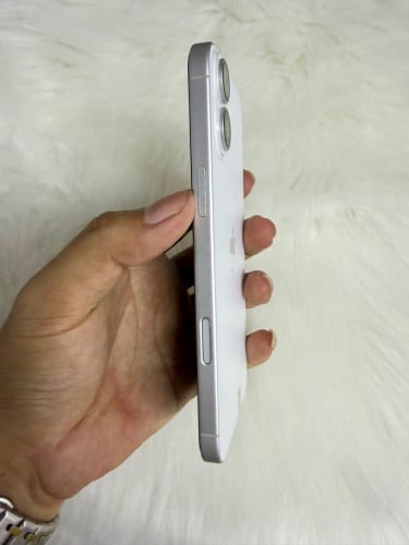 iPhone 16 Plus 128G ពណ៌ ស សាកថ្ម5ដងដូចថ្មី ថ្ម100%🔋lock simប្រើបានសុីម2សេវាដើរស្មូតល្អគ្រប់ប្រពន្ធ័