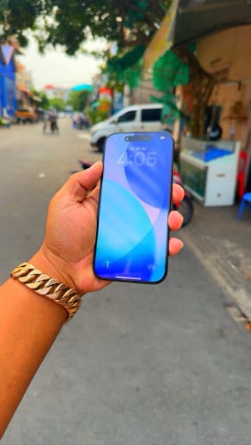 iPhone 16 pro 256G សាណុំណែនបែកតែខ្នង