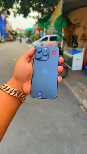 iPhone 16 pro 256G សាណុំណែនបែកតែខ្នង