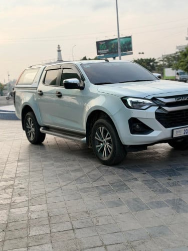 Isuzu D-max year 2025