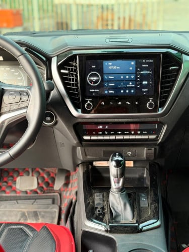 Isuzu D-max year 2025
