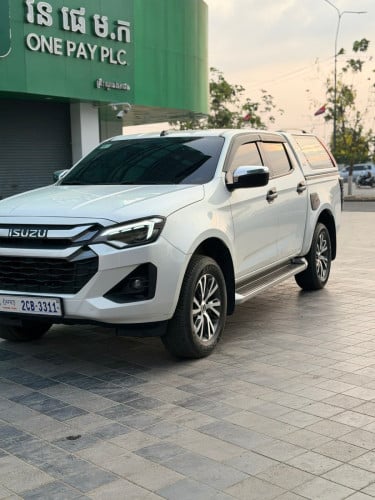 Isuzu D-max year 2025